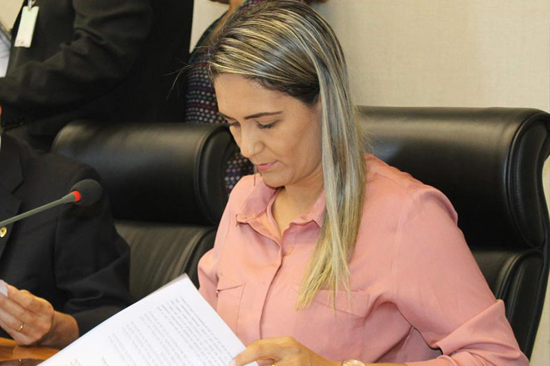 Projetos de lei da deputada Jaqueline Silva são aprovados na CLDF
